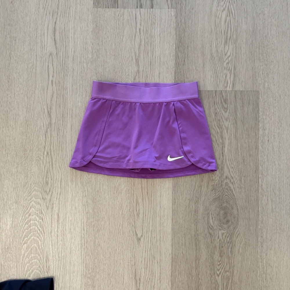 Girls Tennis Lot!  Nike Dry Fit Tennis Skirts and two tops (Skirts S Tops XS) - Picture 6 of 11